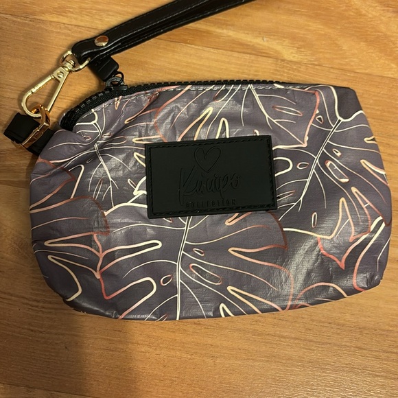 Ku’uipo Collection Pouch - Picture 2 of 3